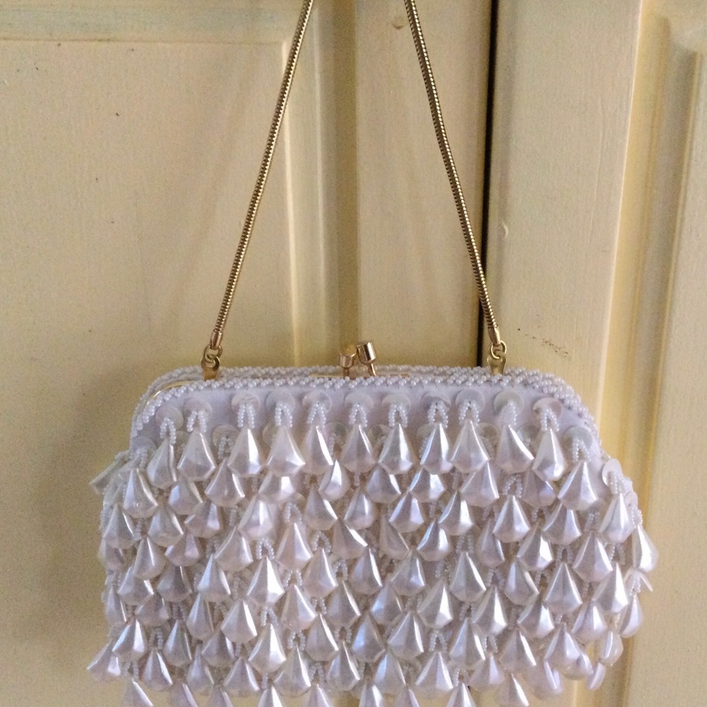 Beaded wedding purse. Gorgeous! Clutch or strap.